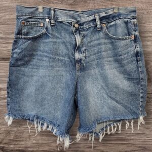 GAP 8" Loose Bermuda Cut-Off Jean Shorts SZ 16/33 Raw Hem‎ Modest